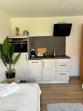 Deluxe Studio Bella